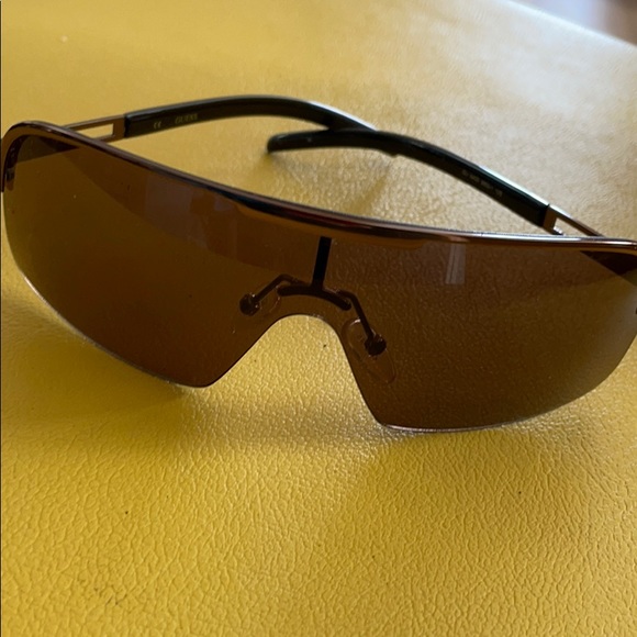 Gucci Accessories - Gucci sunglasses